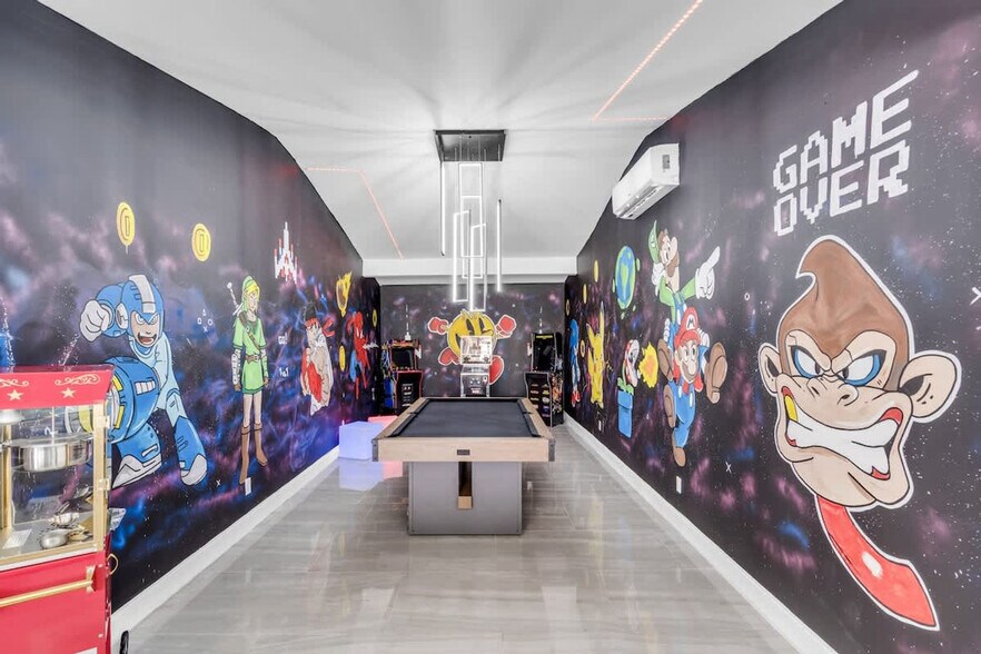 Building Photo - 1255 NE 199th St