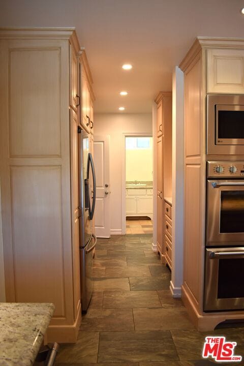 Building Photo - 11365 Chalon Rd