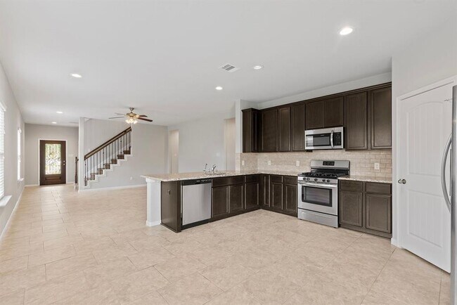 Building Photo - 12123 Parade Park Pl