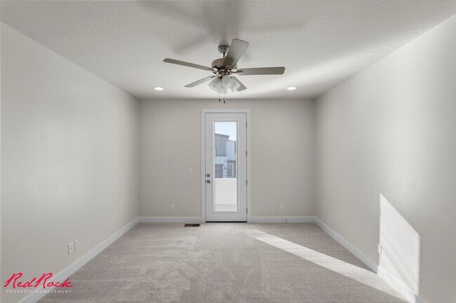 Building Photo - Brand New Townhome in Crimson Park! Stylis...