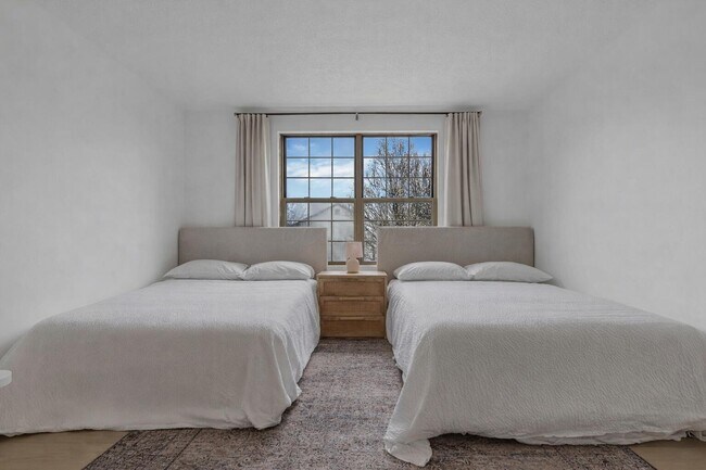 Building Photo - 2639 Berber St