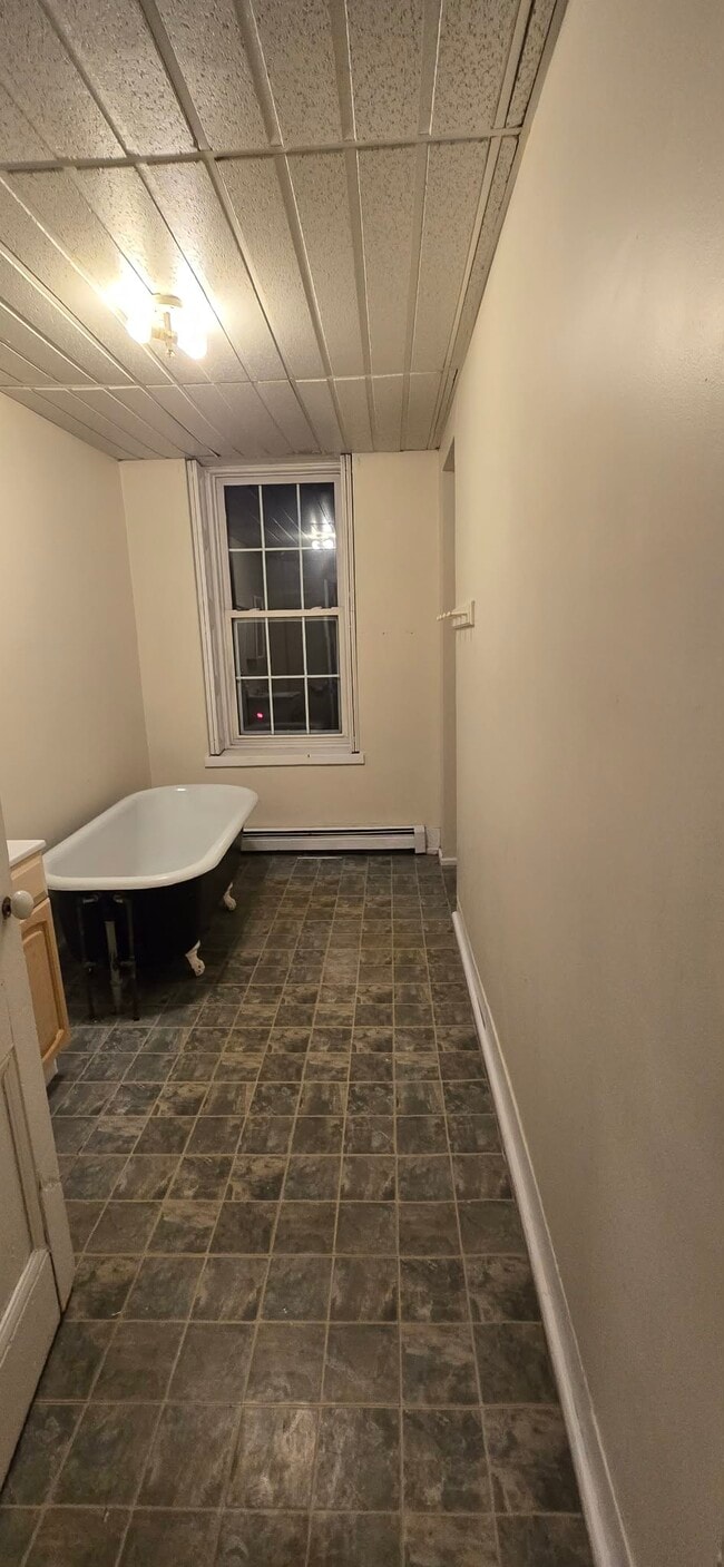 Building Photo - 154 Court St