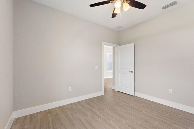 Building Photo - Deposit-Free! Modern, energy efficient hom...