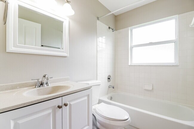 Building Photo - 1243 Big Sky Dr
