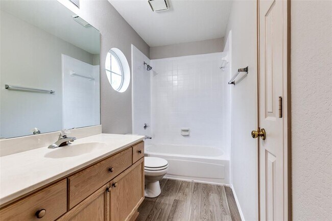 Building Photo - 2719 Cherlin Pl