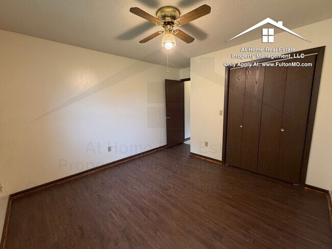 Building Photo - 617 Westview Dr