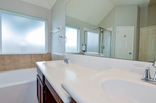 Building Photo - 24514 Springwood Glen Ln