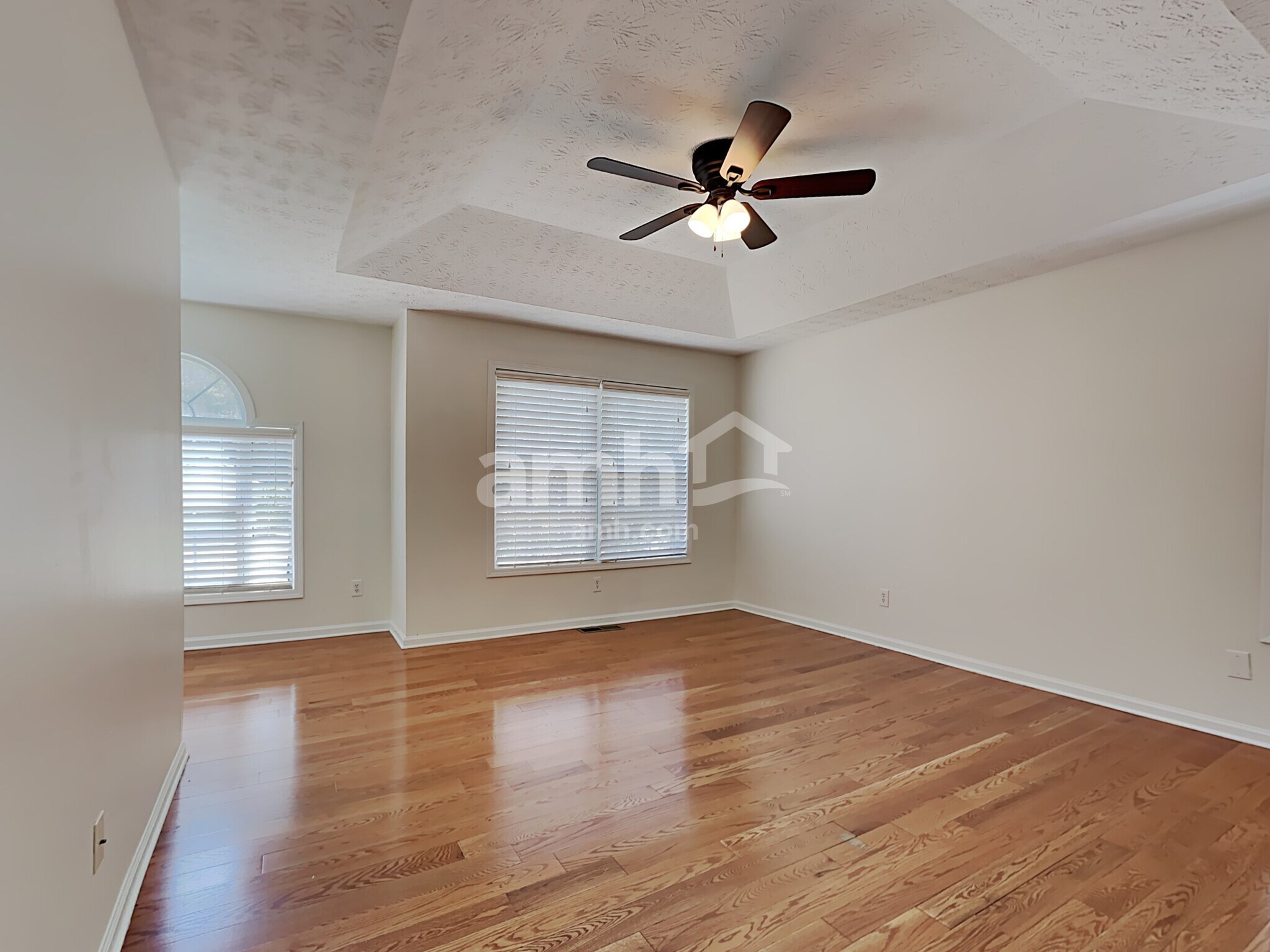 Building Photo - 5810 Stephens Mill Dr