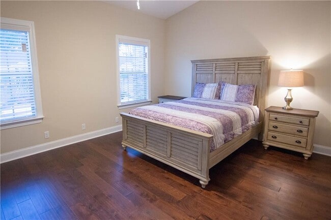Building Photo - 702 Mariners Cir