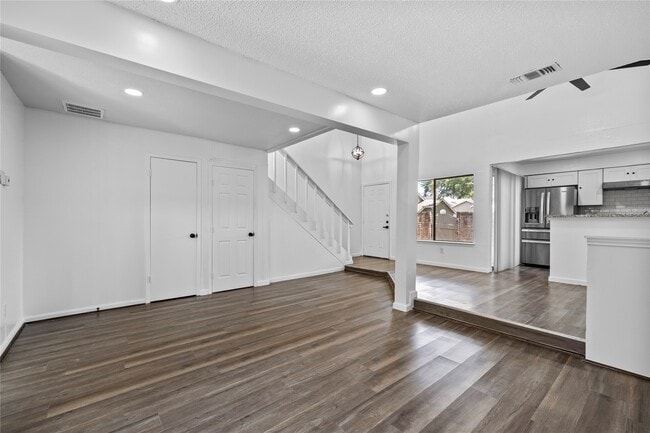 Building Photo - 13002 Greenway Chase Ct