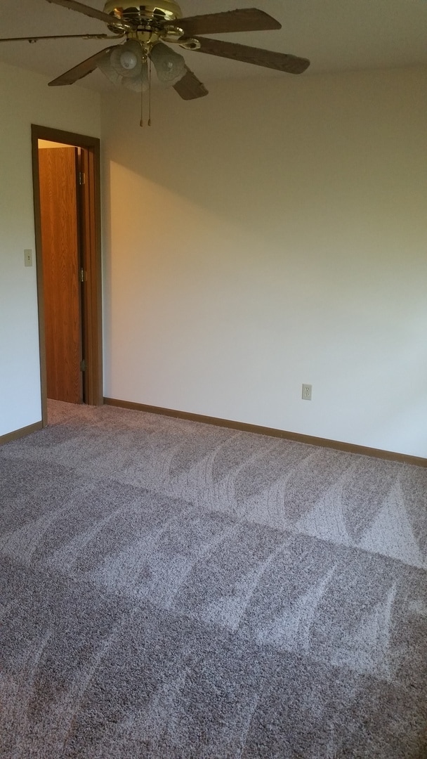 Building Photo - Great 3 Bedroom House Near Lake Shawnee