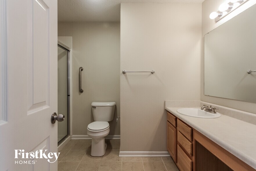 Building Photo - 9192 Huntleigh Cir