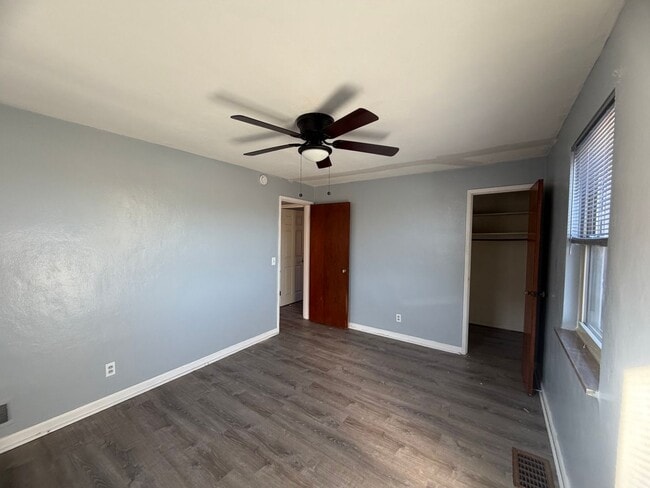 Building Photo - 3440 Robb Ave