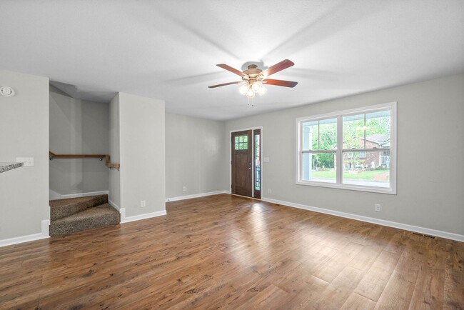 Building Photo - 3 Bedroom Home For Rent Near Historic Down...