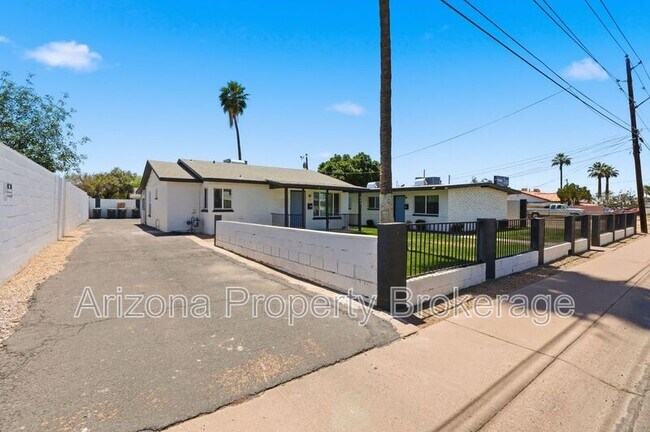 Building Photo - 805 E Turney Ave