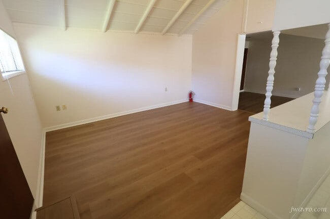 Building Photo - 76 Ryan Ave