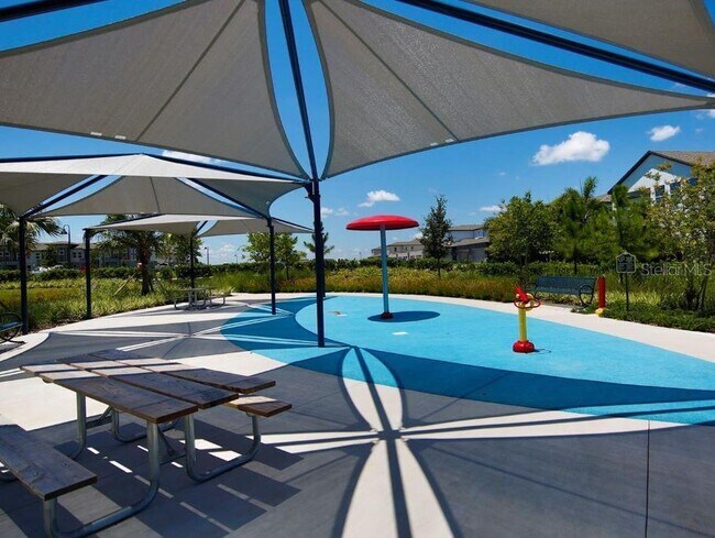 Building Photo - 6078 Bimini Twist Loop