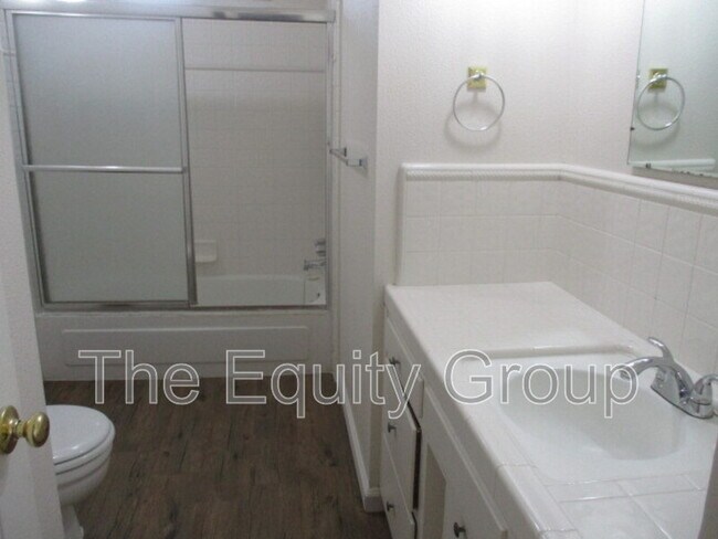 Building Photo - 1642 S West St