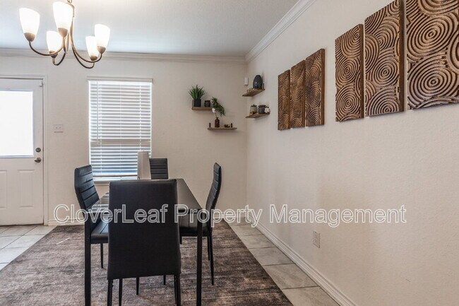 Building Photo - 10406 Labrado Dr