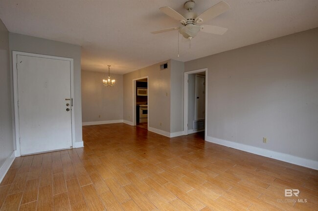 Building Photo - 207 S Mobile St