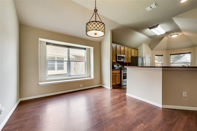 Building Photo - 2509 Persimmon Dr
