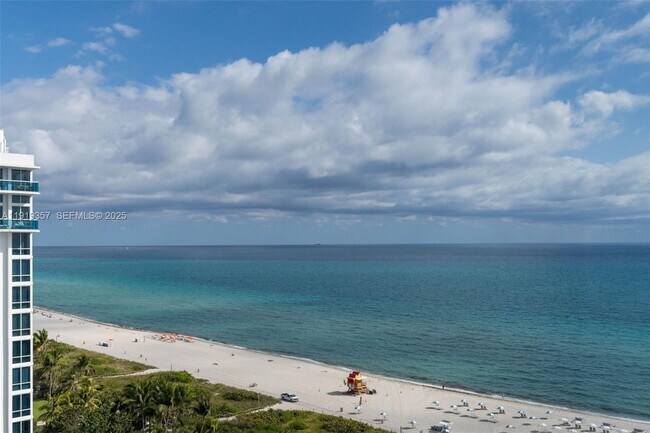 Building Photo - 2301 Collins Ave