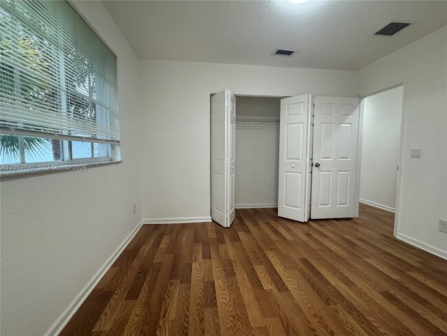 Building Photo - 1415 NW 34th Way