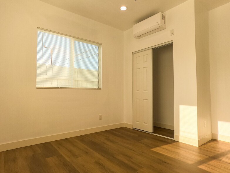 Building Photo - 4904 Coke Ave