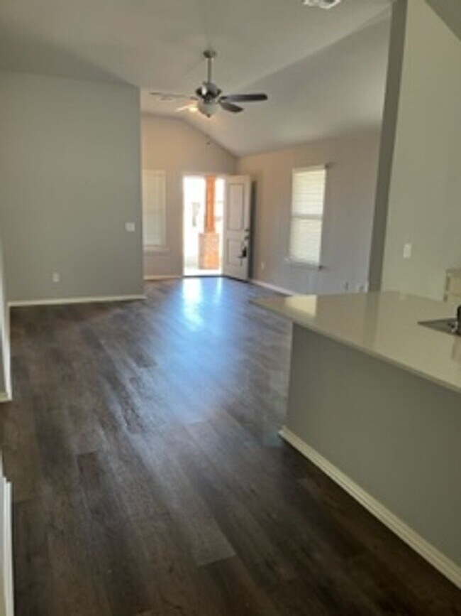 Building Photo - 4612 Emerald Knoll Rd