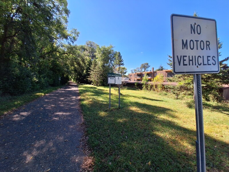 Building Photo - 1676 English St