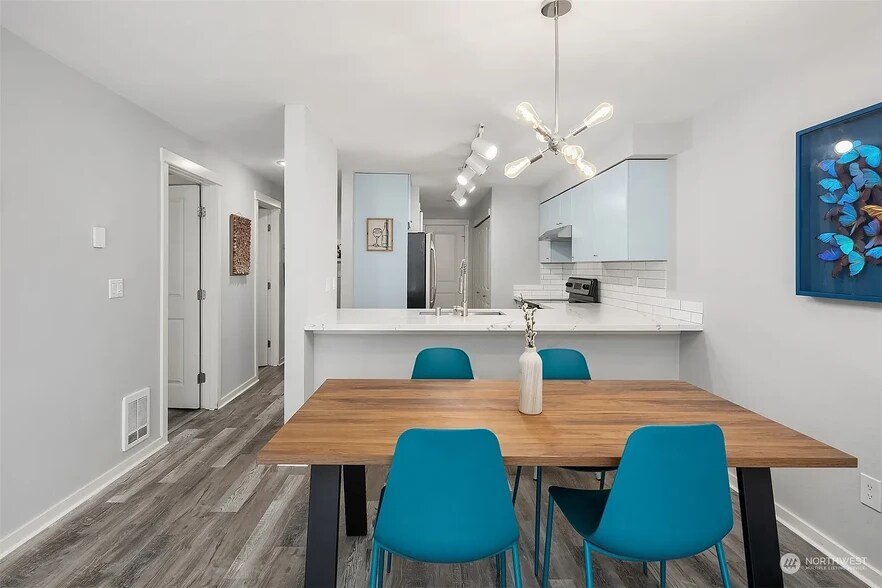 Living Room / Kitchen - 11303 NE 128th St