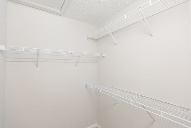 Building Photo - 924 Gamely Wy