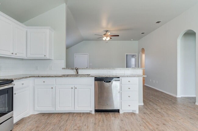 Building Photo - 1303 Kingston St