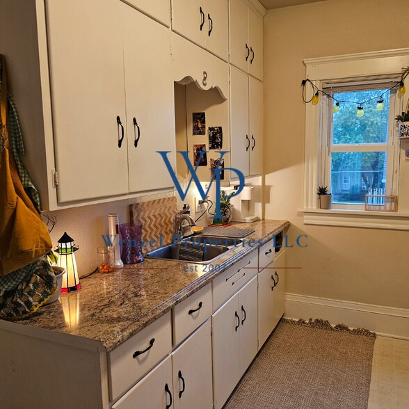 Kitchen - 1215 Marshall St