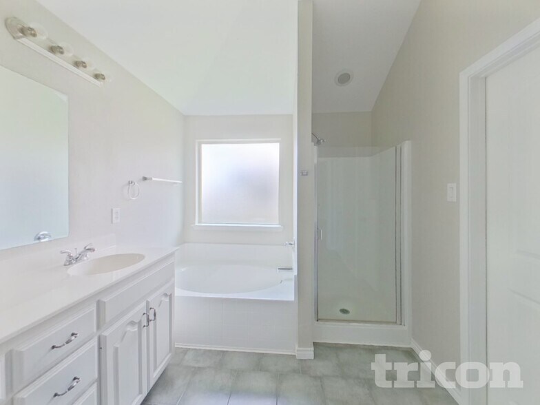 Building Photo - 157 Spring Hollow Dr