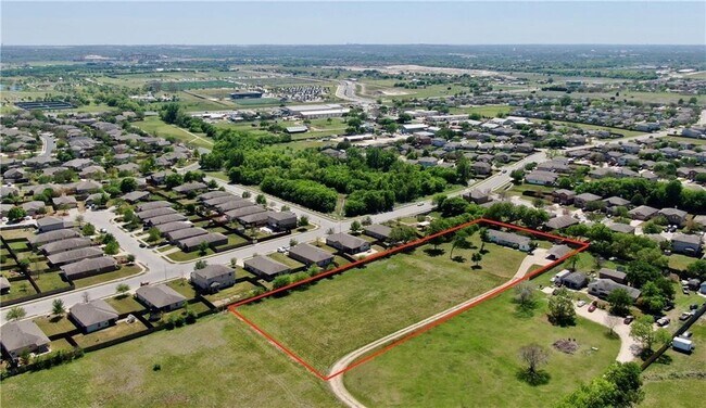 Building Photo - 211 Tate Ln