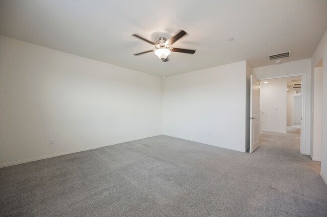 Building Photo - 402 Larksong Ave