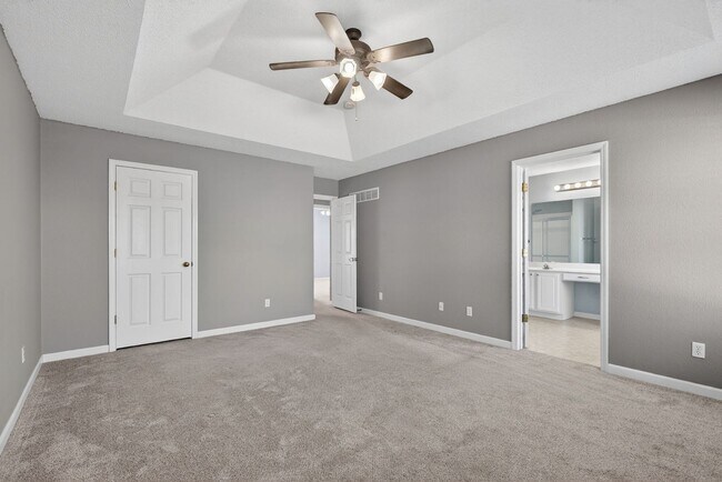 Building Photo - Beautiful 3 Bedroom, 3 Bath Single-Family Home in Wentzville