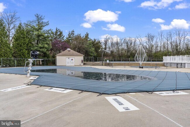 Building Photo - 6011 Curtier Dr