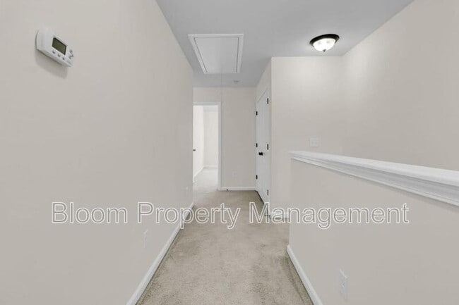 Building Photo - 1660 Bridwell Ln