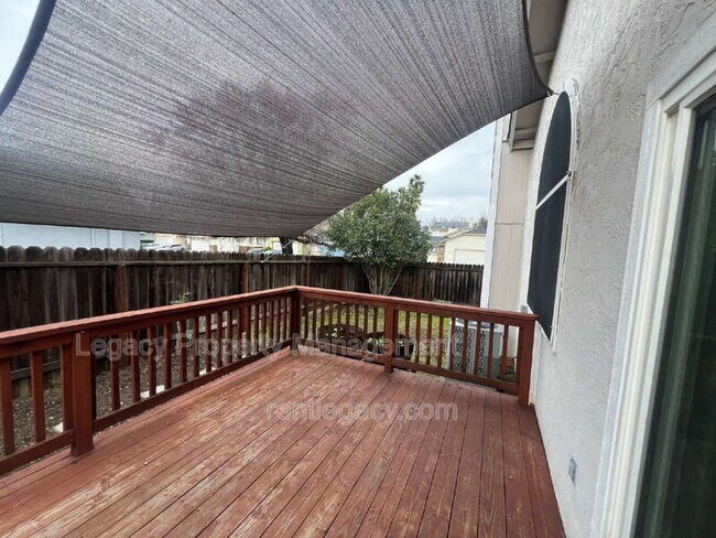 Building Photo - 1180 Camellia Ln