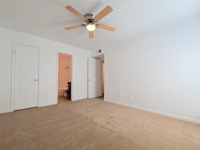 Building Photo - 8100 Creekbend Dr