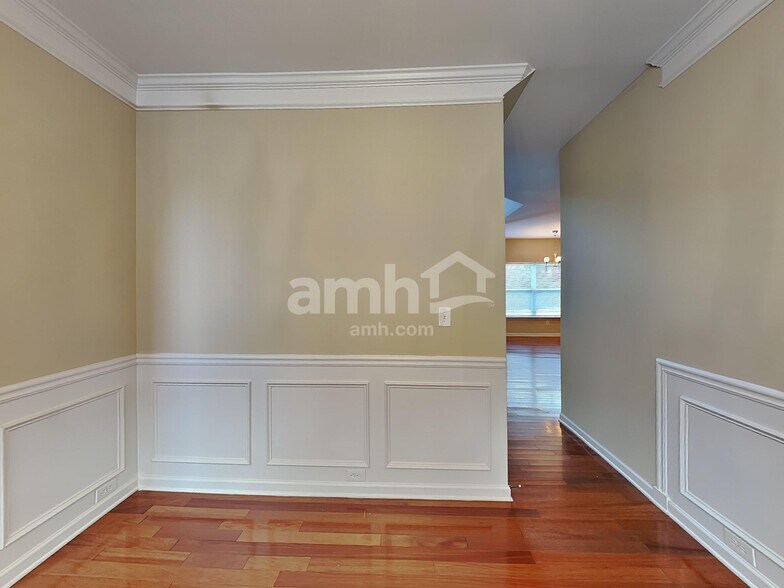 Building Photo - 1380 Grey Rock Way