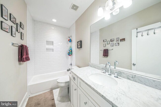 Building Photo - 4213 4th St NW