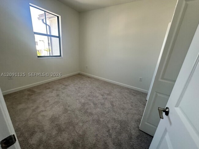 Building Photo - 23049 SW 129th Ave