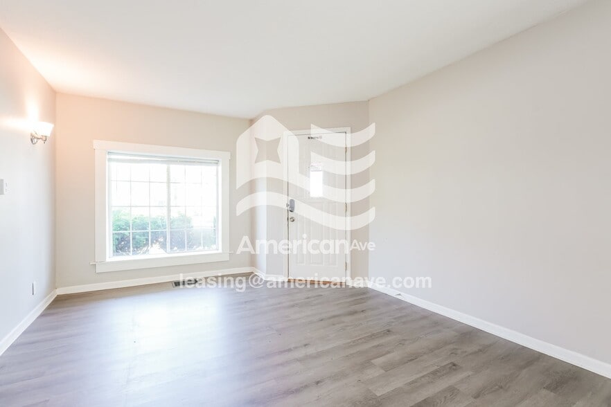 Building Photo - 317 W Battell St