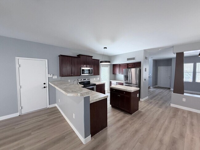Building Photo - 3028 W Cavalry Dr