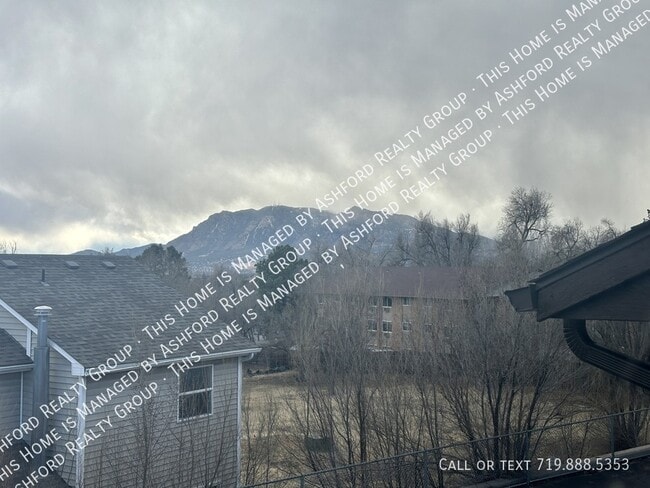 Building Photo - 1120 Yuma St