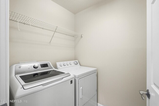 Building Photo - 6280 Autumn Berry Cir