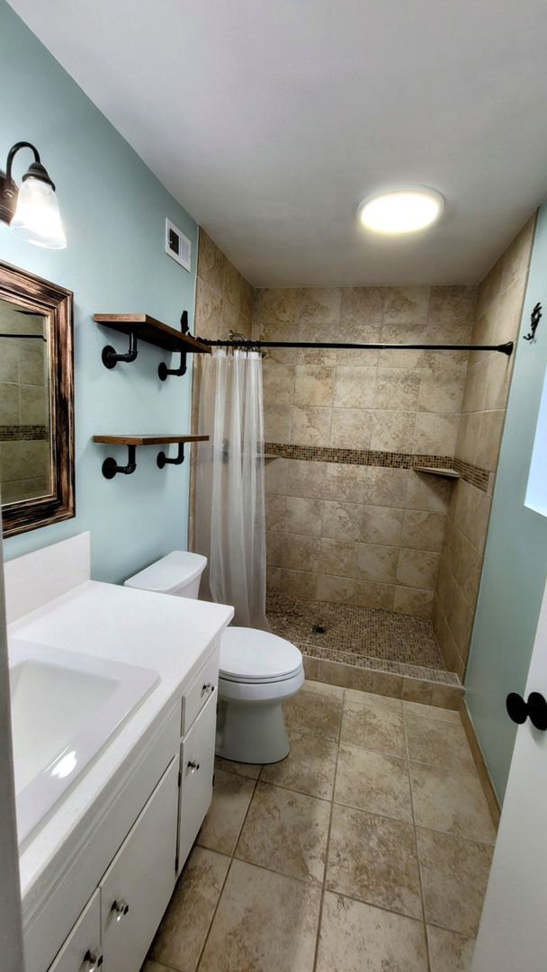 Building Photo - Oxnard Shores Home